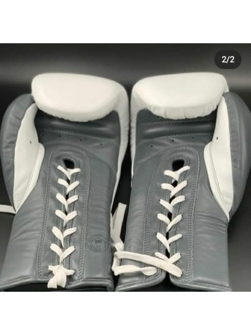 Fully customizable boxing gloves